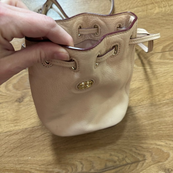 Tory Burch Mini Brody Bucket Crossbody Bag - Picture 3 of 10
